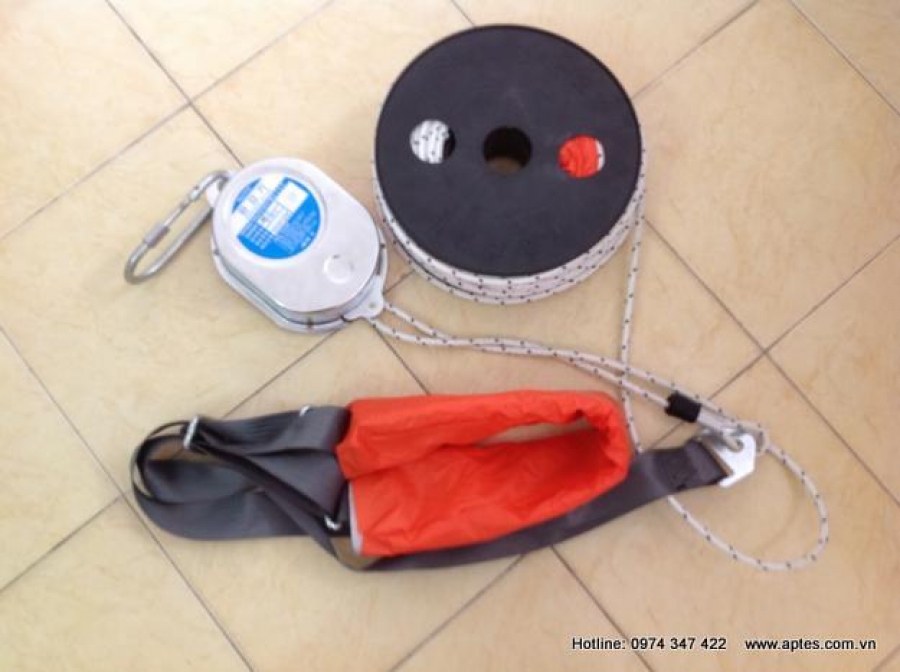 Dây cứu nạn hạ chậm